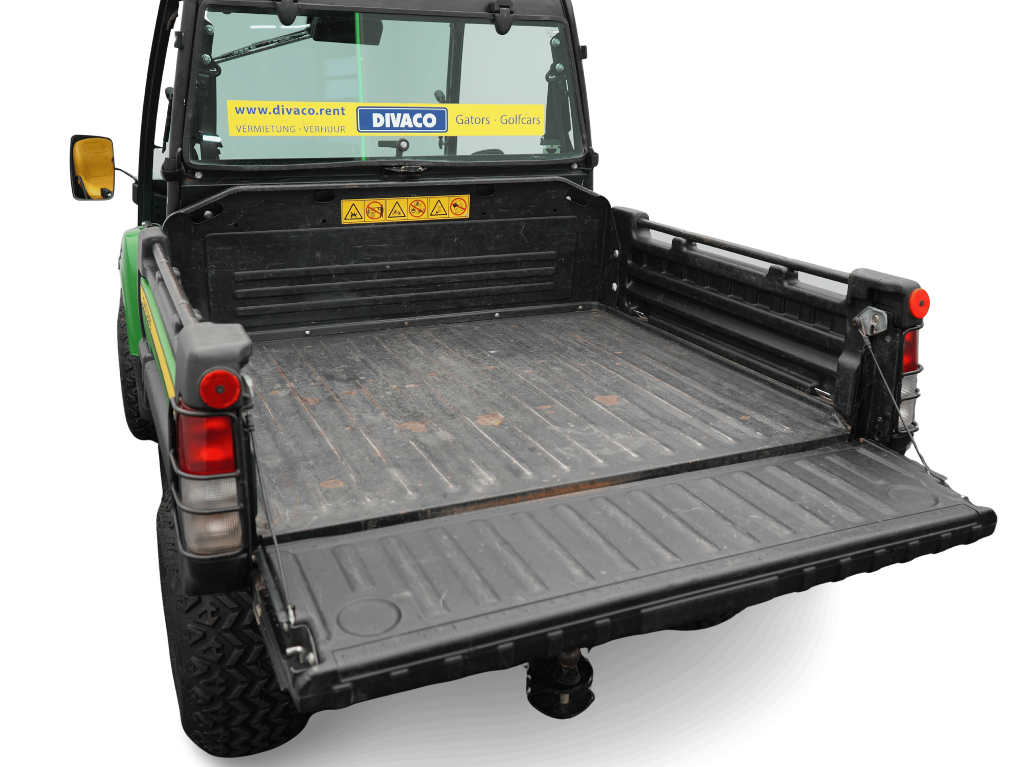 DIVACO.RENT John Deere Gator HPX815E Diesel Off-Road cargo bed w. tailgate